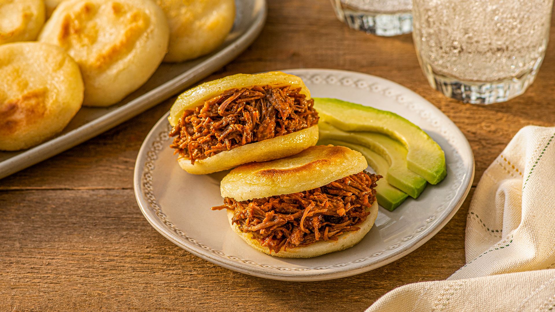 Arepas de Carne Mechada